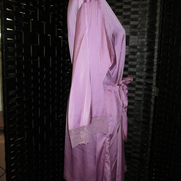 I.N.C. International Concepts Lace-Trim Stretch Satin Robe Lilac NWT NO BELT - Picture 6 of 8